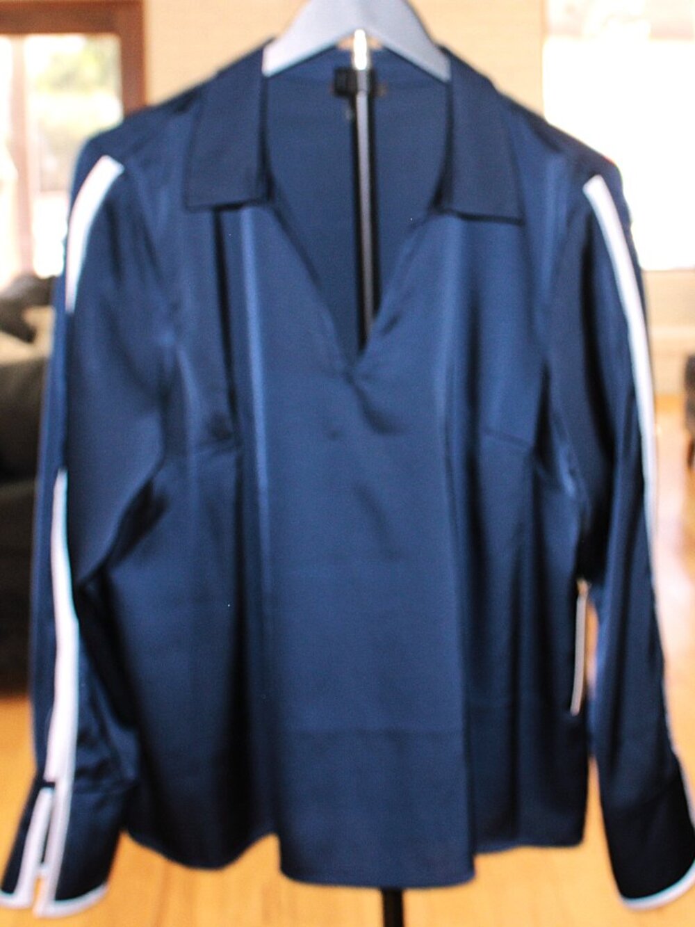 NWT Halogen Navy Satin Blouse with White Side Stripe Size L